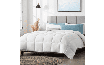 LUCID All-Season Microfiber Comforter - Hypoallergenic - Box Stitched - 8 Duvet Loops - 300 GSM, White, Oversized King