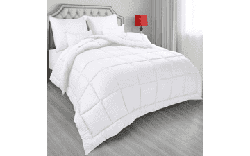 Utopia Bedding All Season Down Alternative Quilted King Comforter