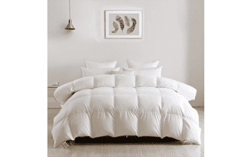 DWR Luxury Feathers Down Comforter